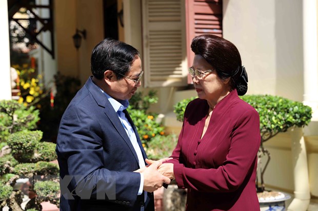 Thủ tướng Chính phủ Phạm Minh Chính thăm hỏi, chúc Tết thân nhân cố Thủ tướng Chính phủ Võ Văn Kiệt. (Ảnh: Xuân Khu/TTXVN).