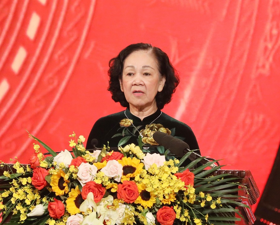 Đồng chí Trương Thị Mai, Ủy viên Bộ Chính trị, Bí thư Trung ương Đảng, Trưởng Ban Tổ chức Trung ương, Trưởng Ban Chỉ đạo Giải phát biểu phát động Giải báo chí toàn quốc về xây dựng Đảng (Giải Búa liềm vàng) lần thứ VIII - năm 2023.
