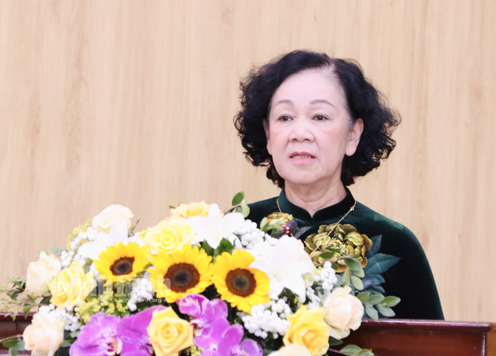 Đồng chí Trương Thị Mai phát biểu tại hội nghị.