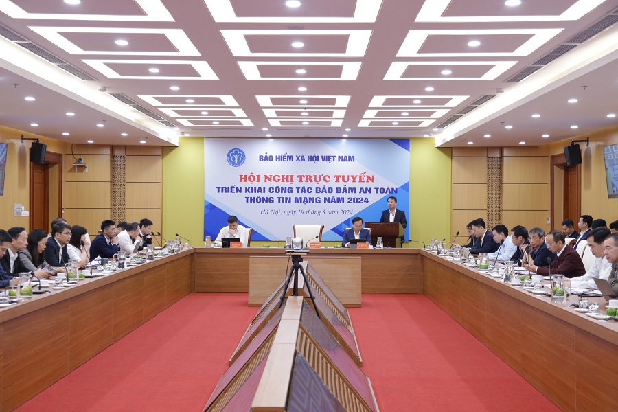 TGĐ Nguyễn Thế Mạnh phát biểu tại hội nghị