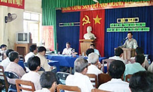 Cán bộ nghe dân