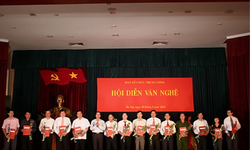 Hội diễn văn nghệ chào mừng kỷ niệm 81 năm Ngày truyền thống Ngành Tổ chức xây dựng Đảng