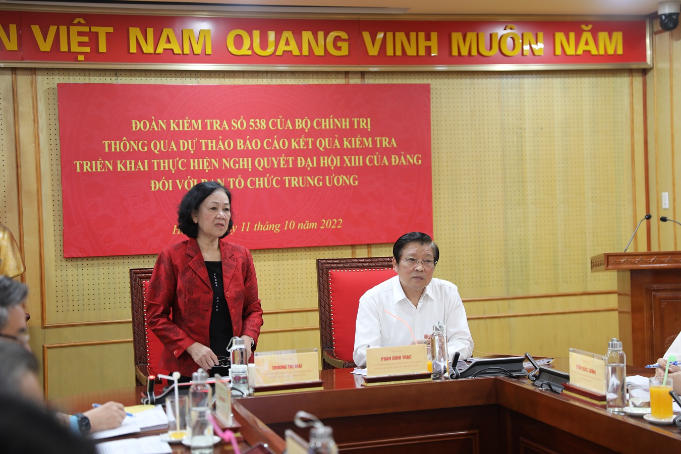 Đồng chí Trương Thị Mai phát biểu tại buổi làm việc.