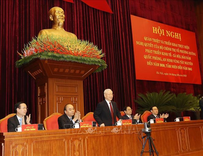 Tổng Bí thư Nguyễn Phú Trọng, Chủ tịch nước Nguyễn Xuân Phúc, Thủ tướng Chính phủ Phạm Minh Chính, Chủ tịch Quốc hội Vương Đình Huệ và Thường trực Ban Bí thư Võ Văn Thưởng chủ trì hội nghị. Ảnh: Trí Dũng/TTXVN