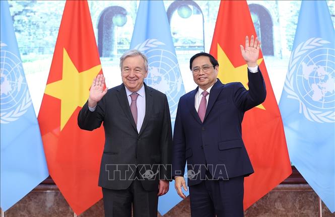 Thủ tướng Phạm Minh Chính và Tổng Thư ký Liên hợp quốc António Guterres. Ảnh: TTXVN