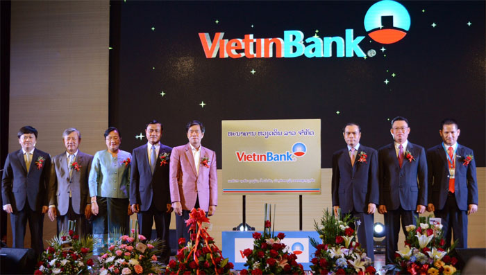 Lễ khai trương Ngân hàng TNHH Công Thương Việt Nam tại Lào năm 2015.