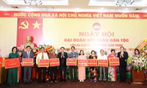 Chủ tịch Quốc hội Vương Đình Huệ dự Ngày hội Đại đoàn kết toàn dân tộc