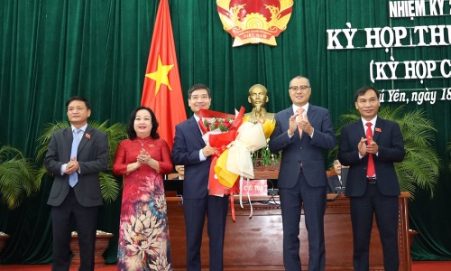 Đồng chí Tạ Anh Tuấn được bầu giữ chức vụ Chủ tịch UBND tỉnh Phú Yên