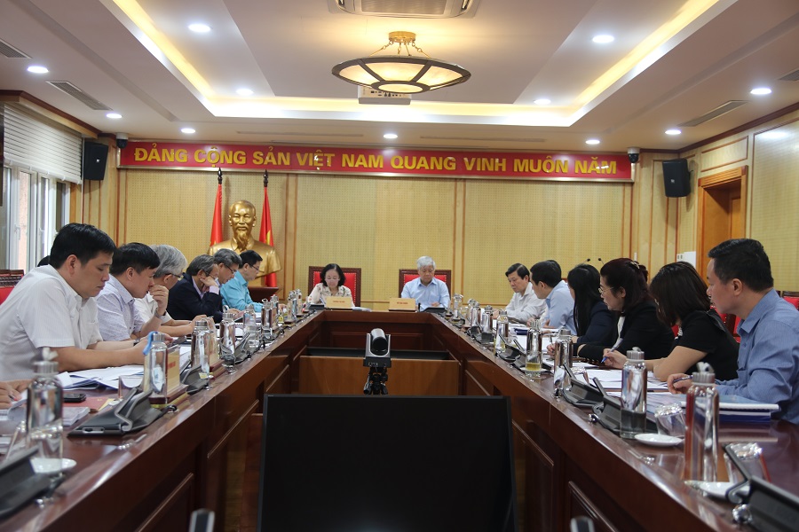 Quang cảnh buổi làm việc.