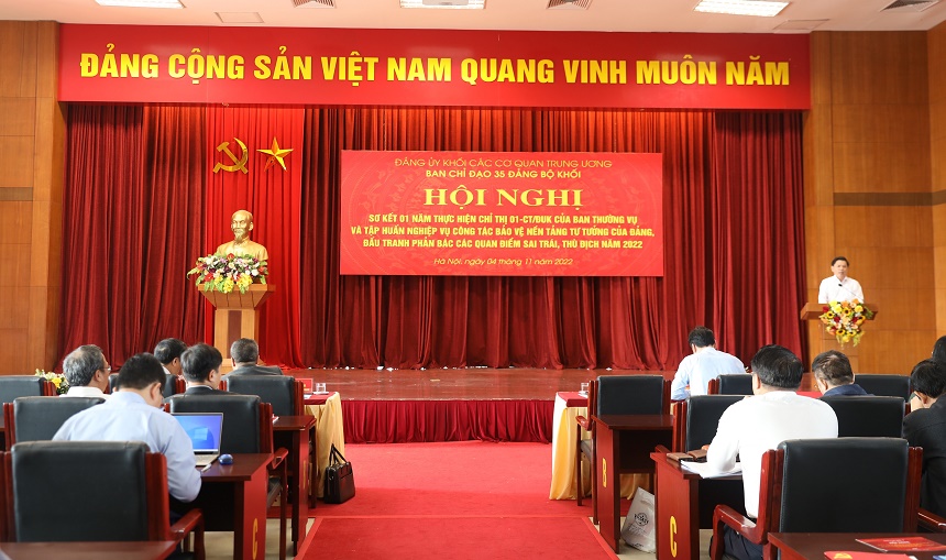 Toàn cảnh hội nghị.