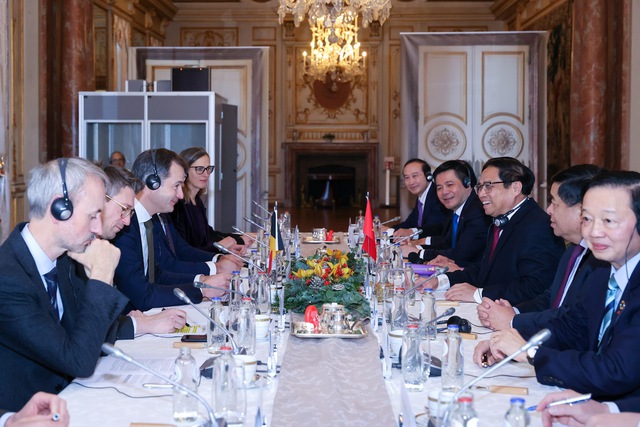 Thủ tướng Phạm Minh Chính và Thủ tướng Alexander De Croo đã trao đổi toàn diện về tình hình phát triển kinh tế - xã hội mỗi nước, quan hệ hợp tác song phương và các vấn đề khu vực, quốc tế cùng quan tâm - Ảnh: VGP/Nhật Bắc.