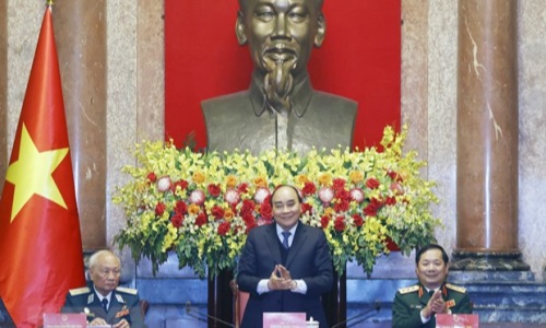 Chủ tịch nước gặp mặt cựu chiến binh Bộ đội Tên lửa Phòng không và Sư đoàn 361