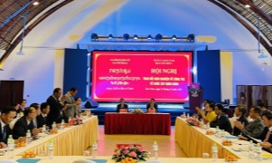 Trao đổi kinh nghiệm công tác tổ chức xây dựng Đảng giữa tỉnh Kon Tum và tỉnh A-ta-pư (Lào)