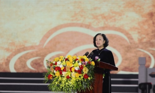 Trưởng Ban Tổ chức Trung ương tham dự Lễ tưởng niệm 50 năm Ngày hy sinh của 60 liệt sĩ Thanh niên xung phong Đại đội 915 - Đội 91 Bắc Thái