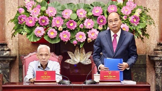 Chủ tịch nước Nguyễn Xuân Phúc phát biểu tại buổi gặp mặt.