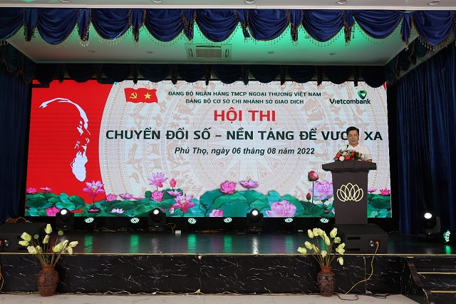 Đồng chí Hồ Văn Tuấn – Bí thư Đảng ủy, Giám đốc Vietcombank Sở giao dịch phát biểu khai mạc tại Hội thi.