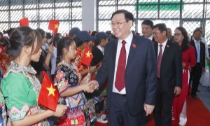 Chủ tịch Quốc hội Vương Đình Huệ dự Lễ khánh thành công trình Trường THPT Kỳ Sơn, Nghệ An