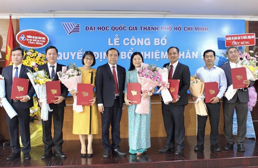 Đại học Quốc gia TP. Hồ Chí Minh công bố quyết định bổ nhiệm cán bộ quản lý, tháng 4-2022.