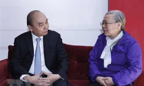 Chủ tịch nước chúc mừng năm mới gia đình các cố Chủ tịch nước