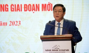 Đổi mới, coi trọng công tác xây dựng Đảng về tư tưởng, đạo đức
