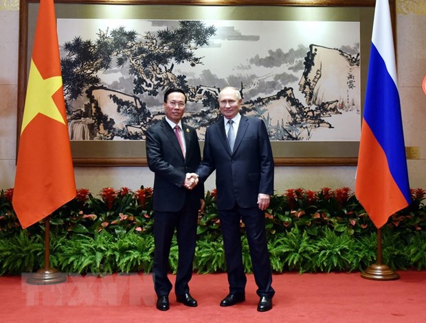 Chủ tịch nước Võ Văn Thưởng gặp Tổng thống Liên bang Nga Vladimir Putin. (Ảnh: Dương Trung Cường/TTXVN).