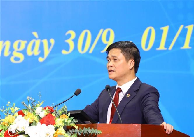 Đồng chí Ngọ Duy Hiểu tái đắc cử Chủ tịch Công đoàn Viên chức Việt Nam khóa VI. (Ảnh: TTXVN)