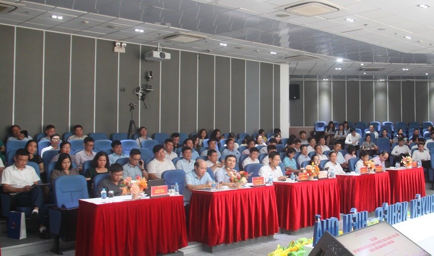 Đại biểu tham dự Tọa đàm.