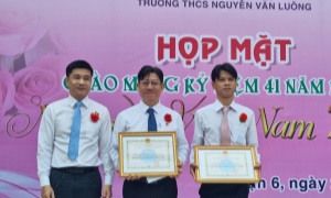 Khen thưởng nhà trường và các thầy cô đã có sáng kiến vận động tổ chức, cá nhân tặng thẻ BHYT cho các em học sinh có hoàn cảnh khó khăn