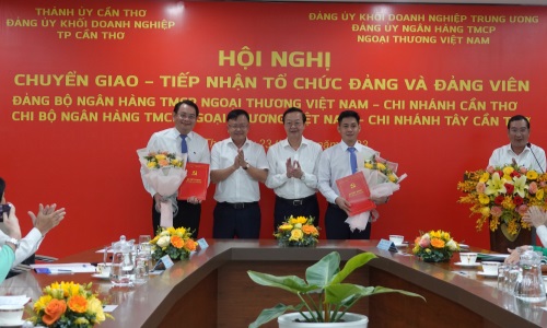 Học tập và làm theo tư tưởng Hồ Chí Minh trong công tác đào tạo cán bộ