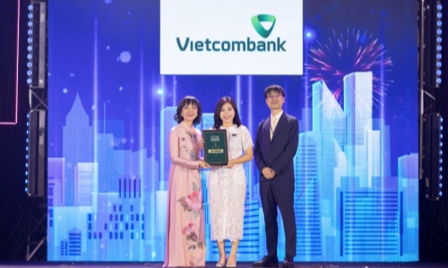 Vietcombank 8 năm liên tiếp là ngân hàng có môi trường làm việc tốt nhất Việt Nam