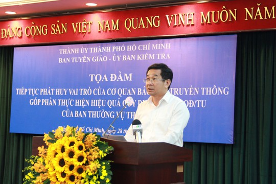 Đồng chí Dương Ngọc Hải, Ủy viên Ban Thường vụ Thành ủy, Chủ nhiệm UBKT Thành ủy phát biểu tại buổi Tọa đàm.