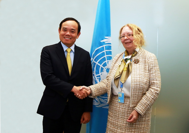 Phó Thủ tướng Trần Lưu Quang và Tổng Giám đốc Văn phòng LHQ tại Geneva Tatiana Valovaya - Ảnh: VGP/Hải Minh