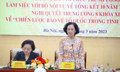 Thường trực Ban Bí thư Trương Thị Mai làm việc với Bộ Nội vụ về tổng kết "Chiến lược bảo vệ Tổ quốc trong tình hình mới"