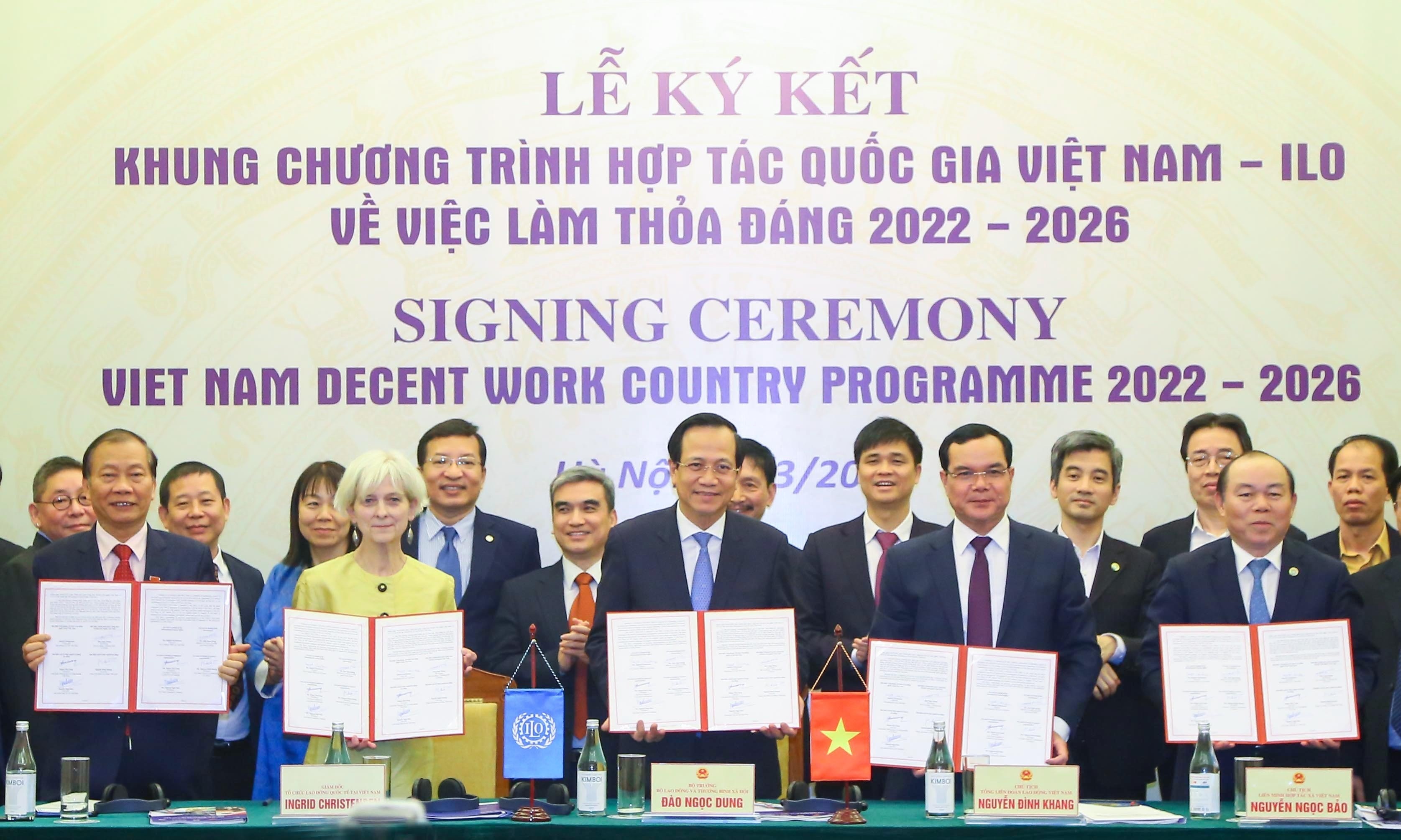 Lễ ký kết bản ghi nhớ của Khung Chương trình hợp tác Quốc gia Việt Nam – ILO về việc làm thỏa đáng giai đoạn 2022 -2026.