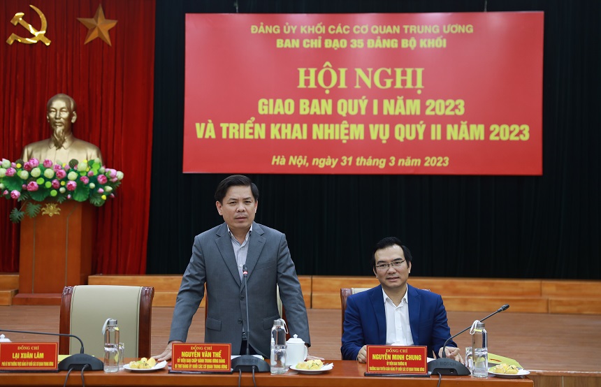 Đ/c Nguyễn Văn Thể phát biểu kết luận hội nghị.