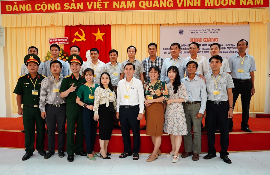 Lễ khai giảng khóa bồi dưỡng tiếng Khơ-me tại Trường Đại học Trà Vinh.