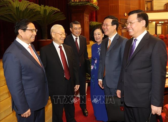 Tổng Bí thư Nguyễn Phú Trọng và các đồng chí lãnh đạo Đảng, Nhà nước dự bế mạc hội nghị.