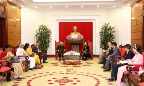 Thường trực Ban Bí thư Trương Thị Mai tiếp Tổng Bí thư Đảng Cộng sản Ấn Độ Marxist Sitaram Yechury