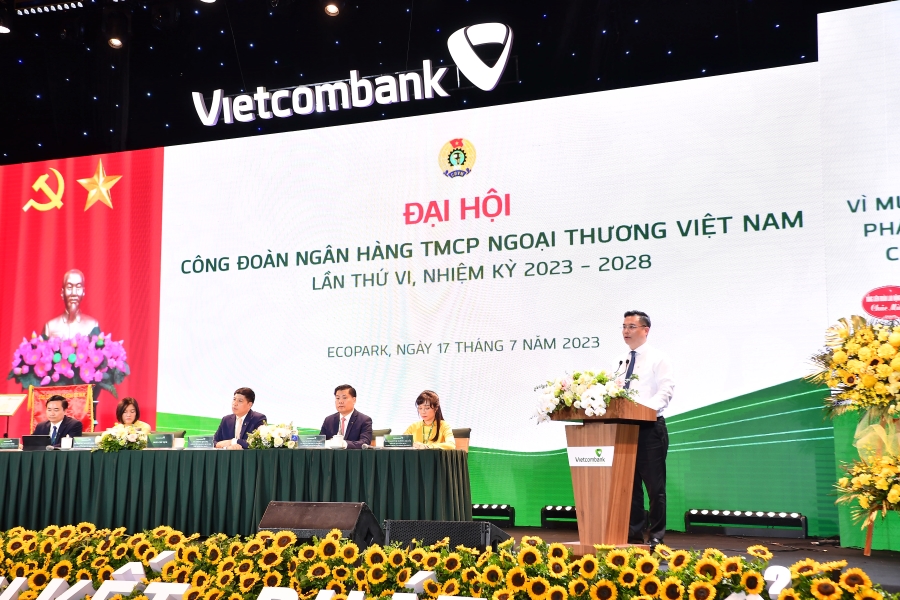 Đ/c Nguyễn Thanh Tùng - Phó Bí thư Đảng ủy, Thành viên HĐQT, Tổng Giám đốc Vietcombank phát biểu tại Đại hội Công đoàn Vietcombank lần thứ VI, nhiệm kỳ 2023 - 2028