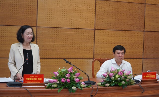 Đồng chí Trương Thị Mai, Ủy viên Bộ Chính trị, Thường trực Ban Bí thư, Trưởng Ban Tổ chức Trung ương phát biểu tại buổi làm việc.