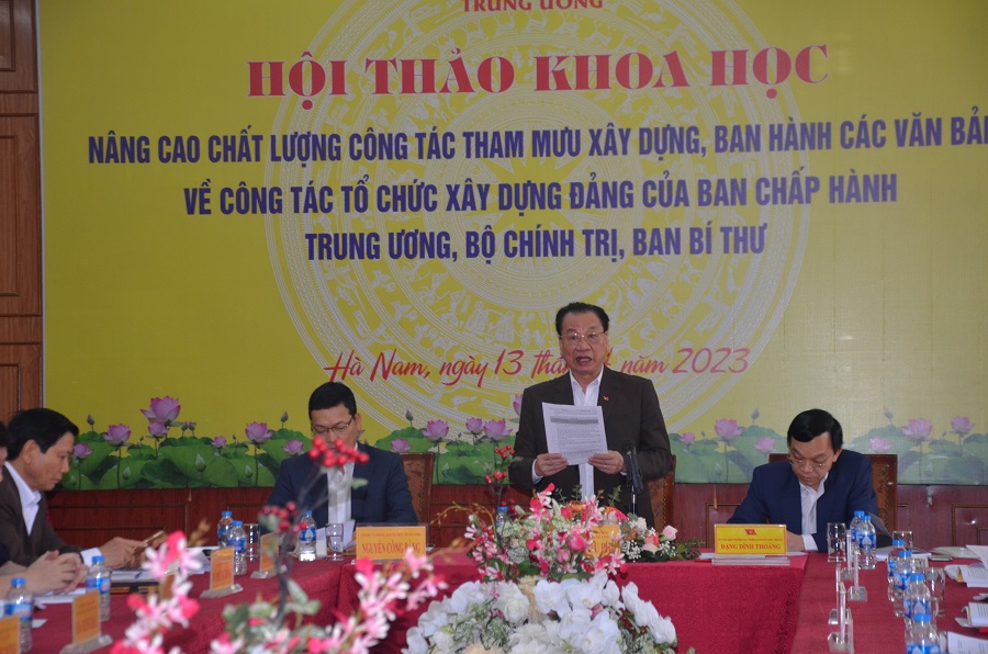 Hội thảo khoa học về nâng cao chất lượng công tác tham mưu xây dựng, ban hành các văn bản về công tác tổ chức xây dựng Đảng ngày 13-4-2023. (Ảnh: Hương Giang).