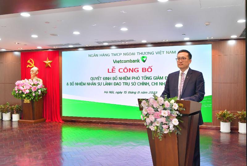 Đồng chí  Phạm Quang Dũng - Ủy viên Ban Thường vụ Đảng ủy Khối Doanh nghiệp Trung ương, Bí thư Đảng ủy, Chủ tịch HĐQT Vietcombank phát biểu tại buổi Lễ.