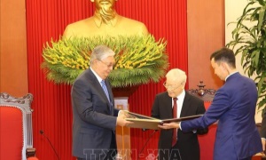 Tổng Bí thư Nguyễn Phú Trọng tiếp Tổng thống Kazakhstan