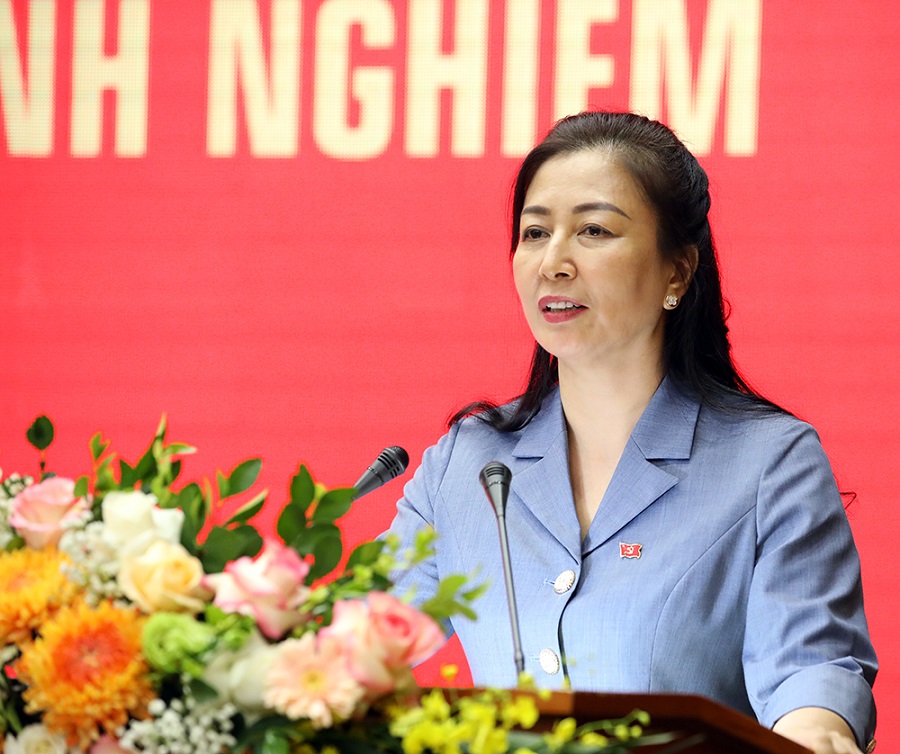Đồng chí Lê Thị Thu Hồng, Phó Bí thư Thường trực Tỉnh ủy Bắc Giang phát biểu tại Tọa đàm.