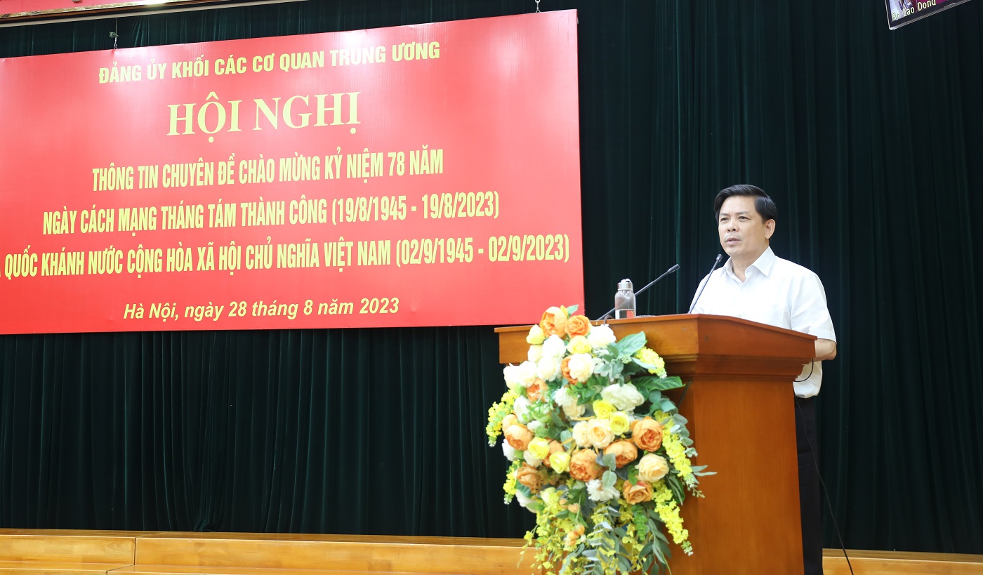 Đ/c Nguyễn Văn Thể phát biểu tại Hội nghị.