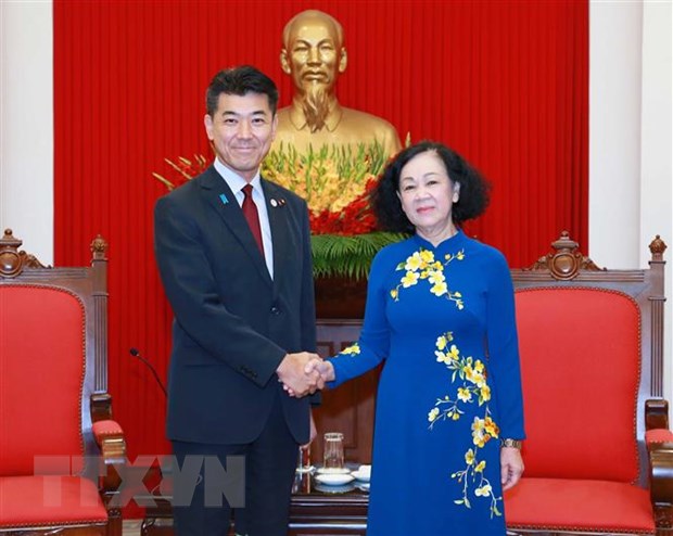 Thường trực Ban Bí thư Trương Thị Mai tiếp Chủ tịch Đảng Dân chủ Lập hiến Nhật Bản Izumi Kenta.