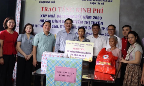 Quận Tây Hồ (Hà Nội) giúp sức huyện ngoại thành "vượt khó"
