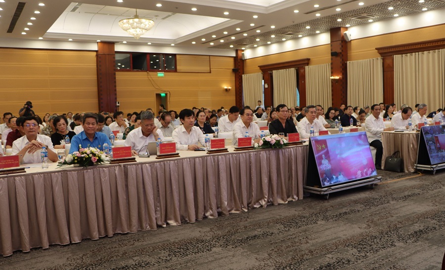 Các đại biểu dự Hội nghị tại Hà Nội.