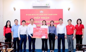 Tỉnh Vĩnh Phúc trao kinh phí hỗ trợ người bị nạn vụ cháy tại quận Thanh Xuân, TP. Hà Nội