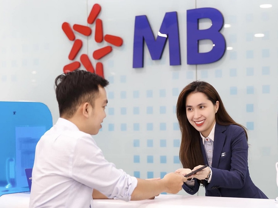 MB tiếp tục ghi danh vào Top 3 doanh nghiệp được nhà đầu tư yêu thích nhất năm 2023.